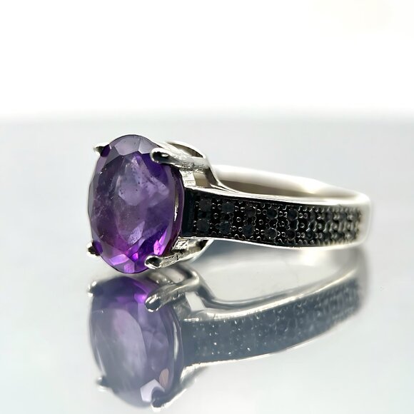 Dainty Women's Amethyst Ring - Natural Amethyst Sterling Silver Ring - February - Picture 4 of 4